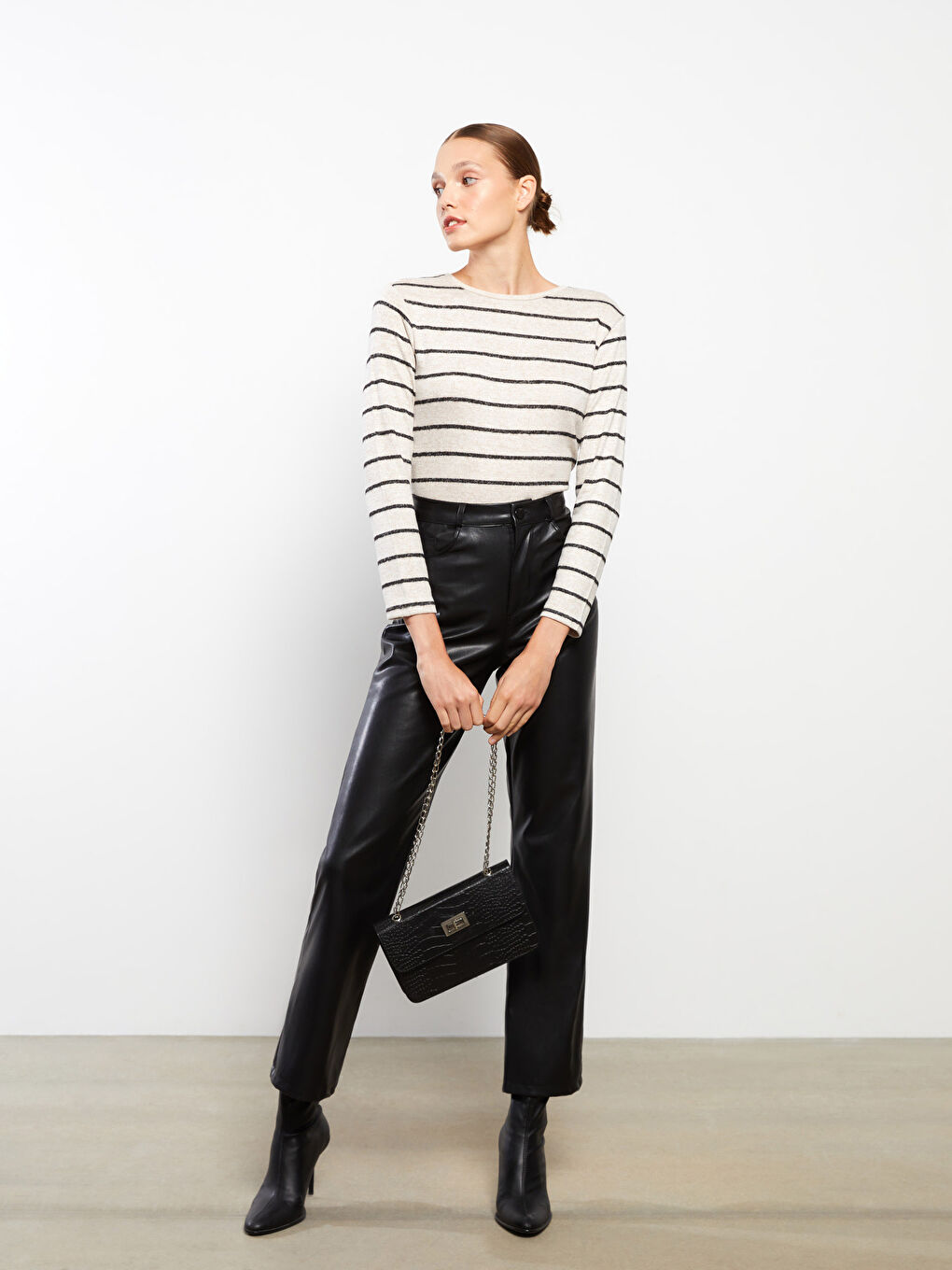 Crew Neck Striped Long Sleeve Women's Body-1