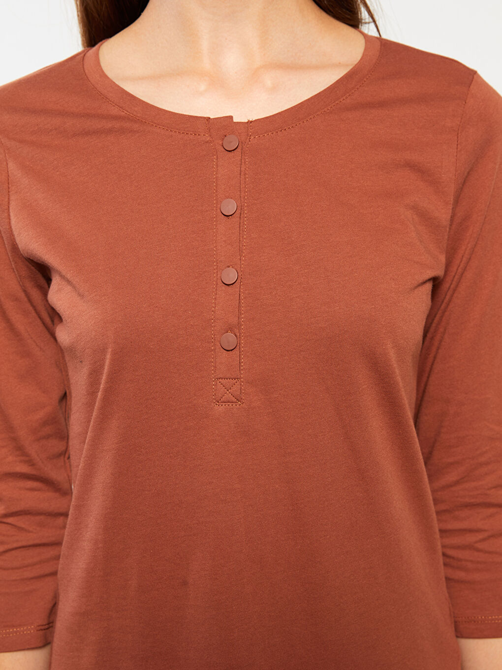 Kahverengi Bisiklet Yaka Düz Pamuklu Kadın Tişört-3