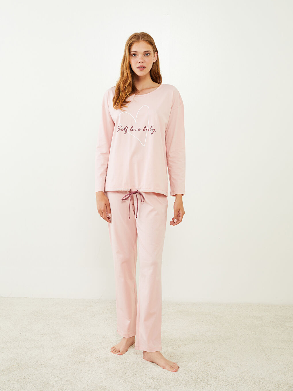 طقم بيجاما قطن كم طويل مطبوع برقبة دائرية للسيدات-1