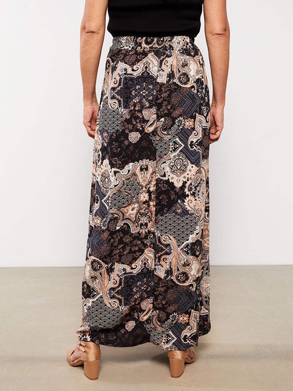 Bej Beli Lastikli Desenli Viskon Kadın Etek-4