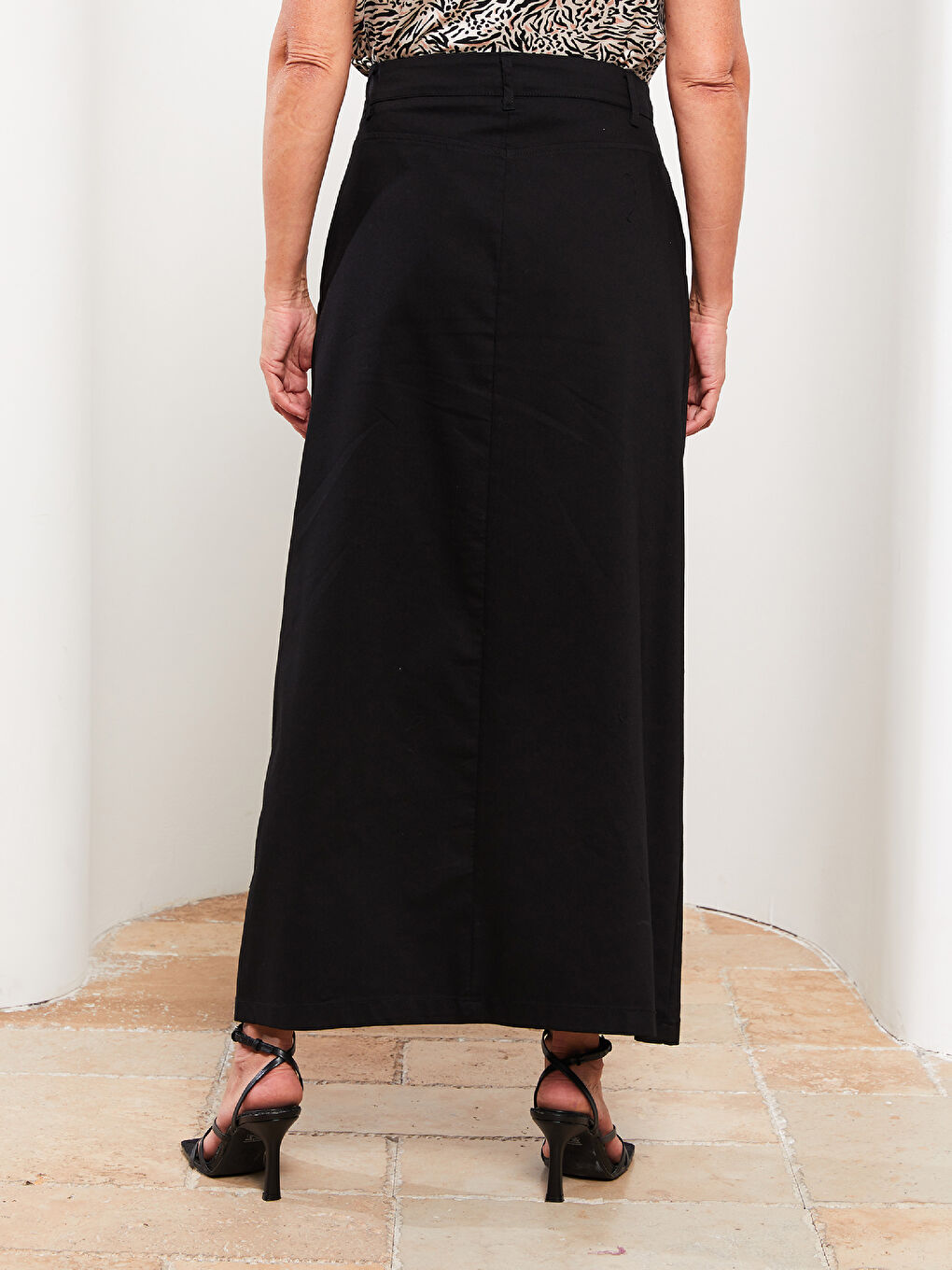 Standard Fit Plain Gabardine Women's Skirt-3