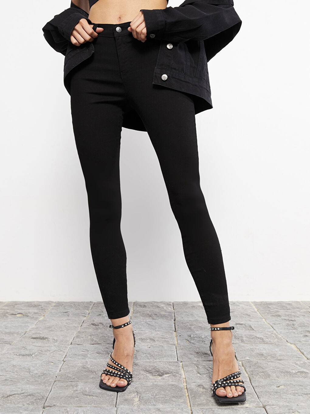 Jupiter Super Skinny Fit Women's Jeans-2