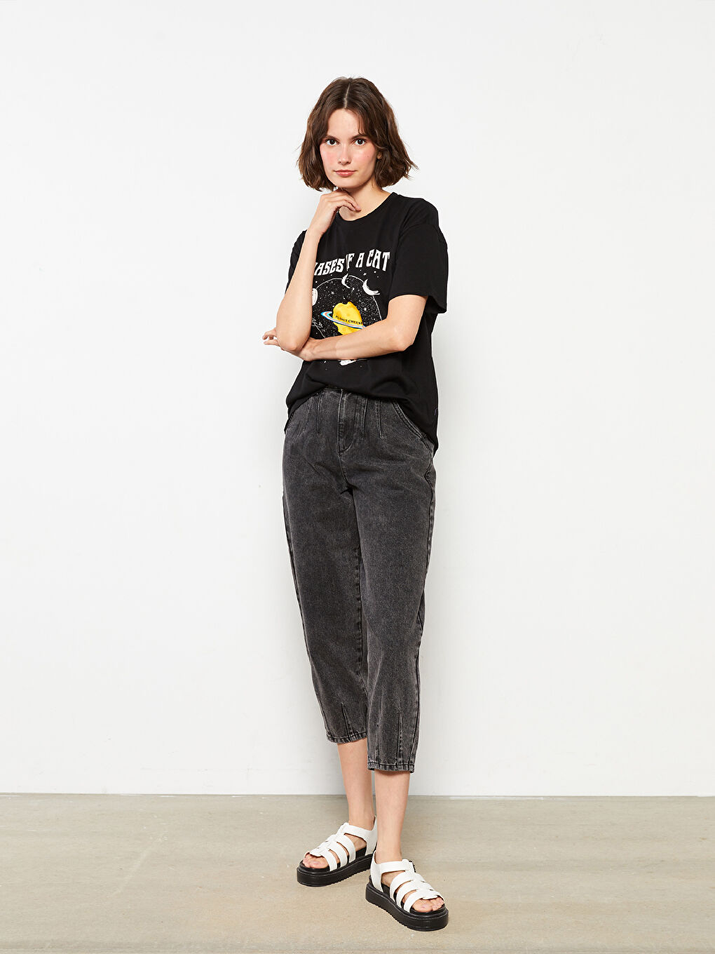 әйелдерге арналған биік белді салбыраған түзу джинс шалбар