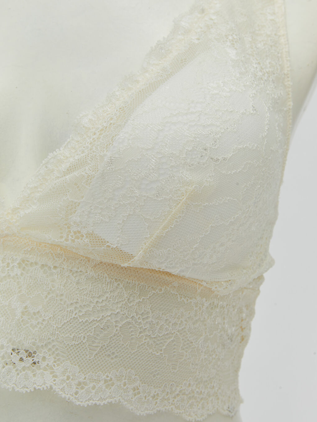 Ekru Balensiz Dolgusuz Dantelli Bralet-2