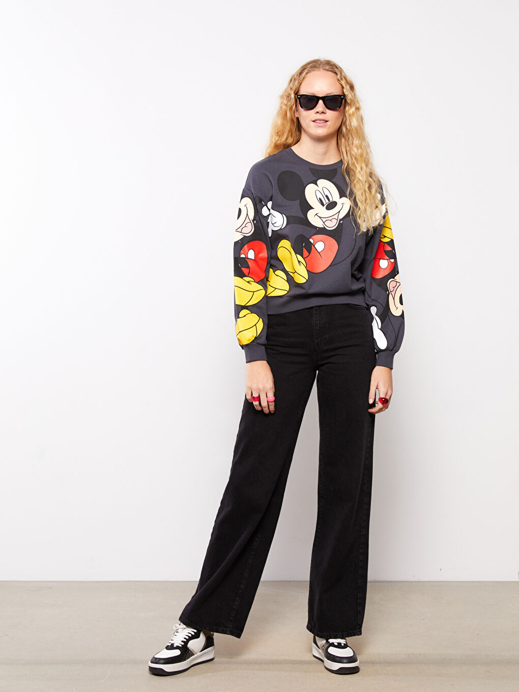 Antrasit Bisiklet Yaka Mickey Mouse Baskılı Uzun Kollu Pamuklu Kadın Sweatshirt-2