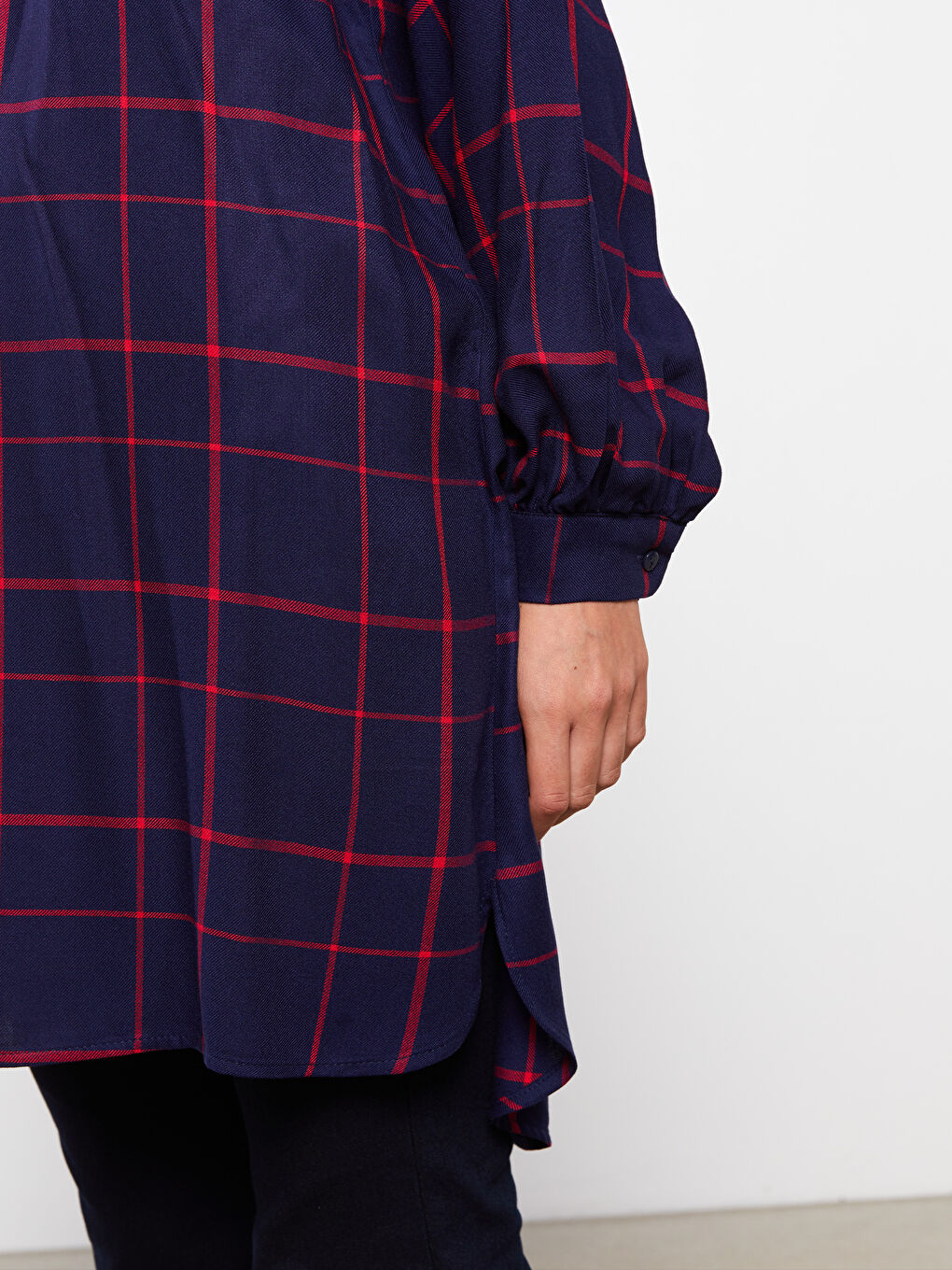 LCWAIKIKI Classic Crew Neck Plaid Long Sleeve Viscose Women's Tunic -W25506Z8-LN6