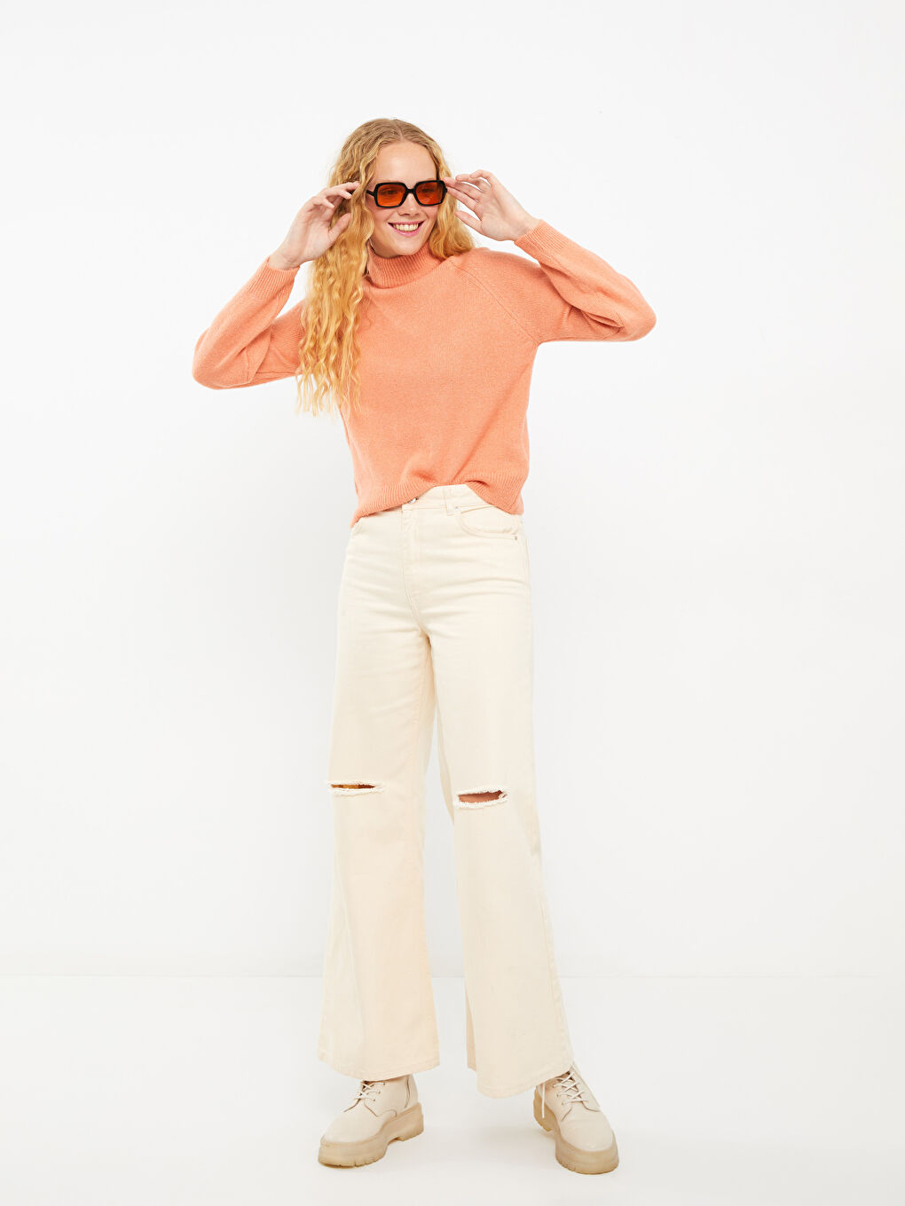 Mercan Yarım Balıkçı Yaka Kadın Triko Kazak-1