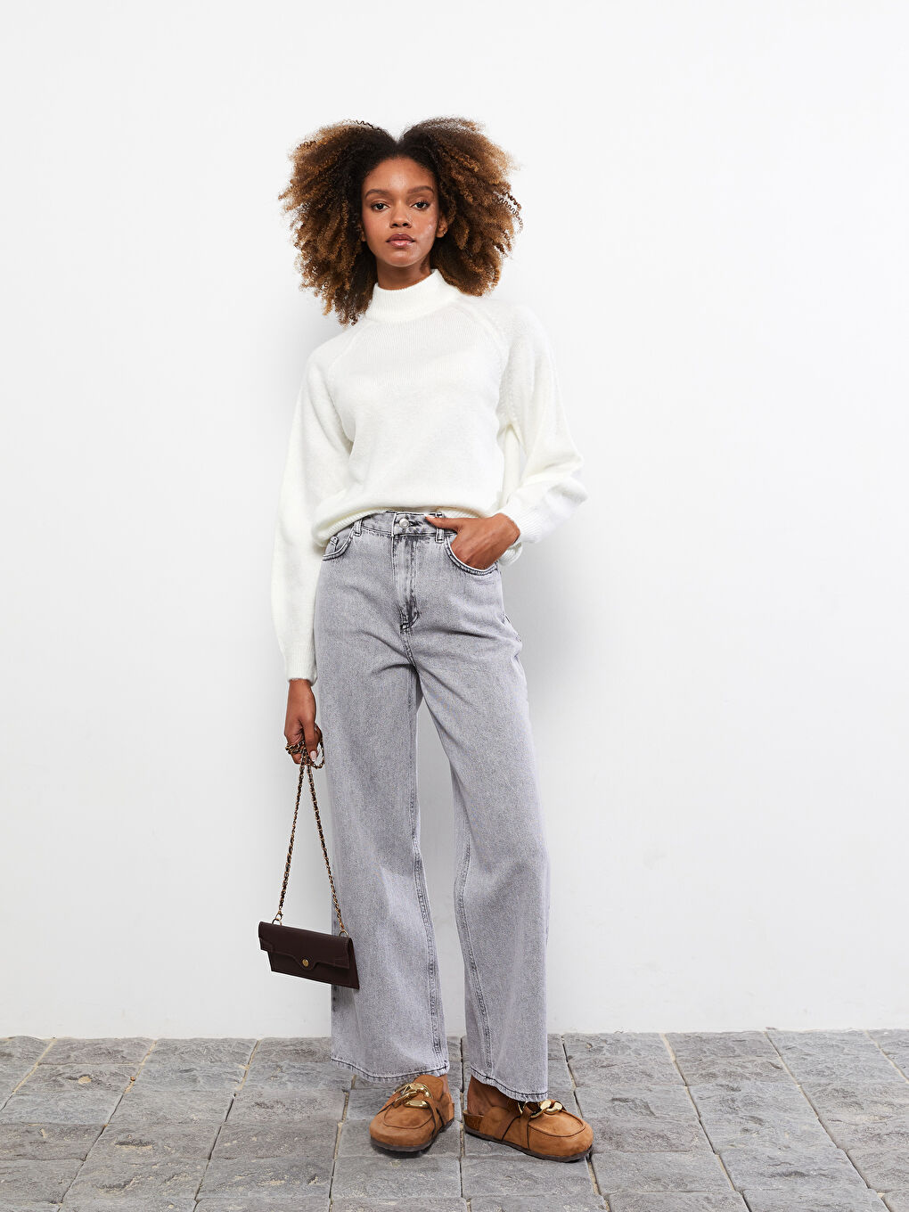 بلوفر تريكو بياقة هاي نيك للسيدات-1