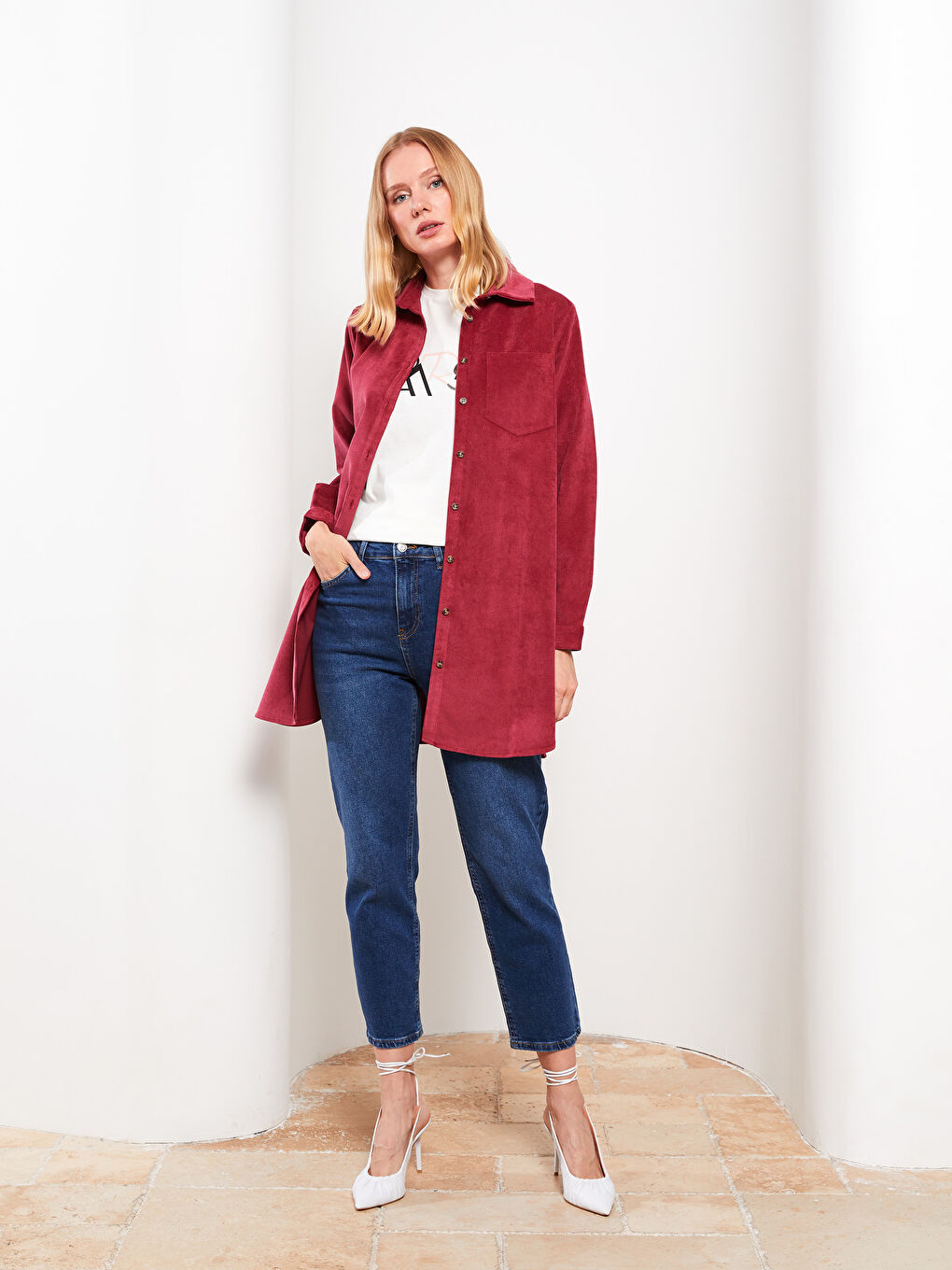 İndigo Slim Fit Düz Cep Detaylı Kadın Jean Pantolon