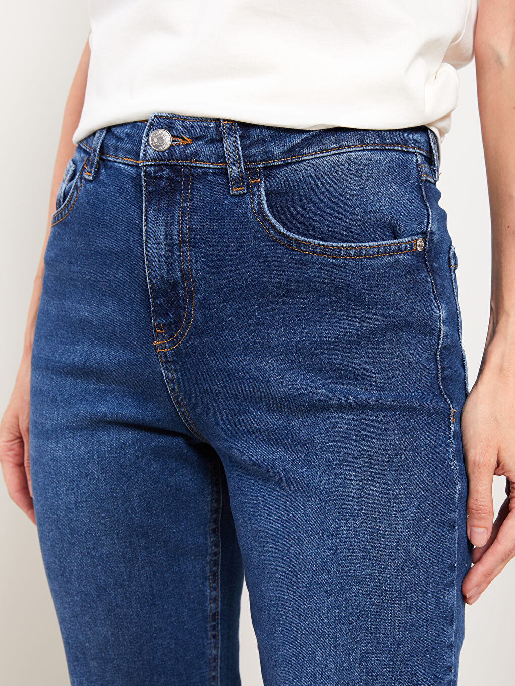 İndigo Slim Fit Düz Cep Detaylı Kadın Jean Pantolon-2