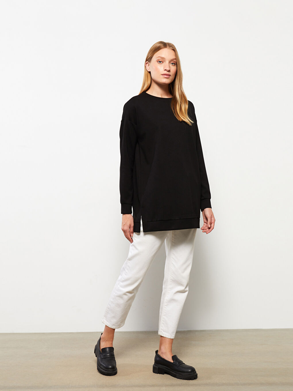 LCWAIKIKI Basic Crew Neck Plain Long Sleeve Women's Sweatshirt -W25871Z8-CVL
