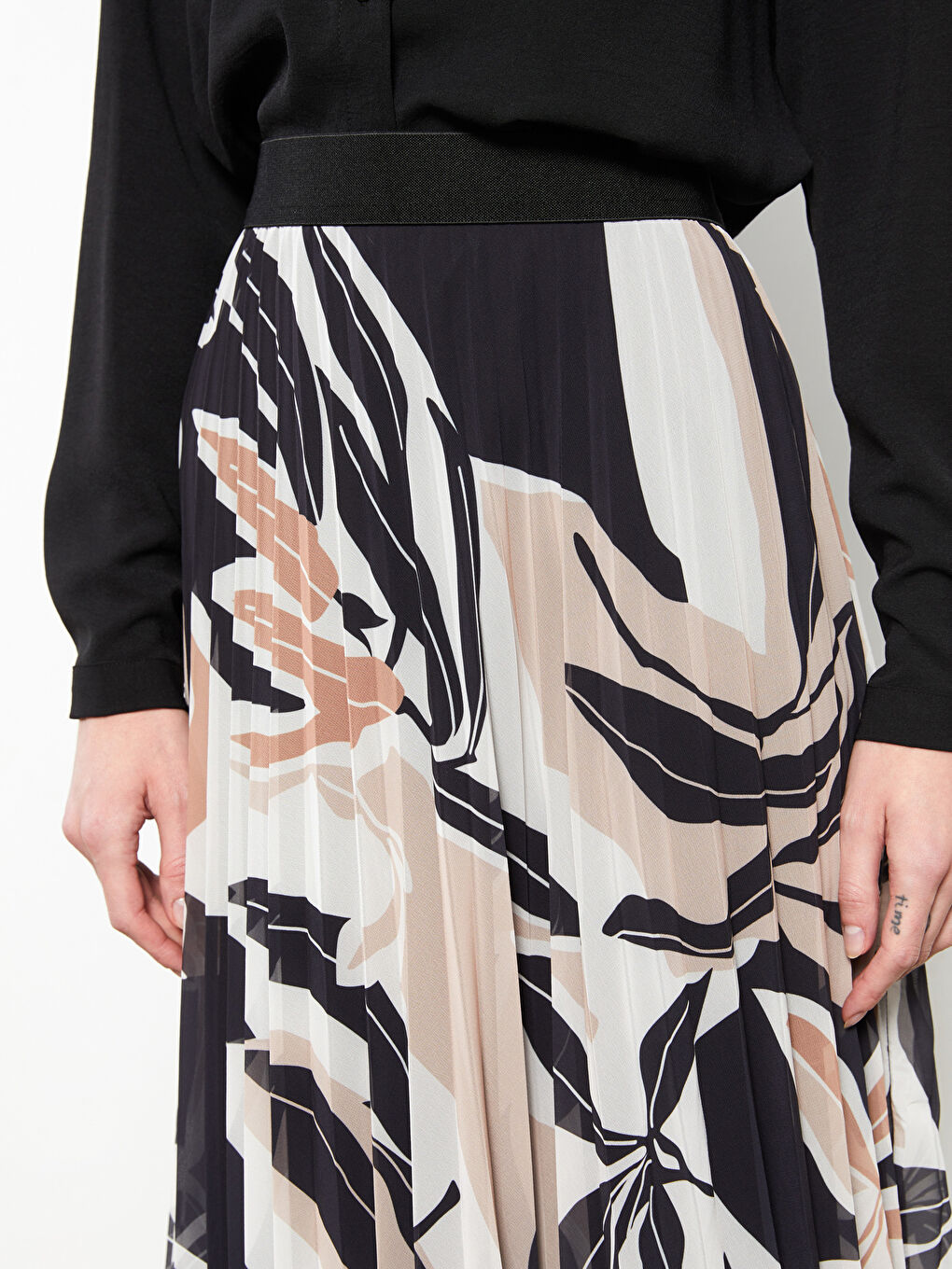 Elasticated Waist Patterned Pleated Chiffon Women's Skirt-3