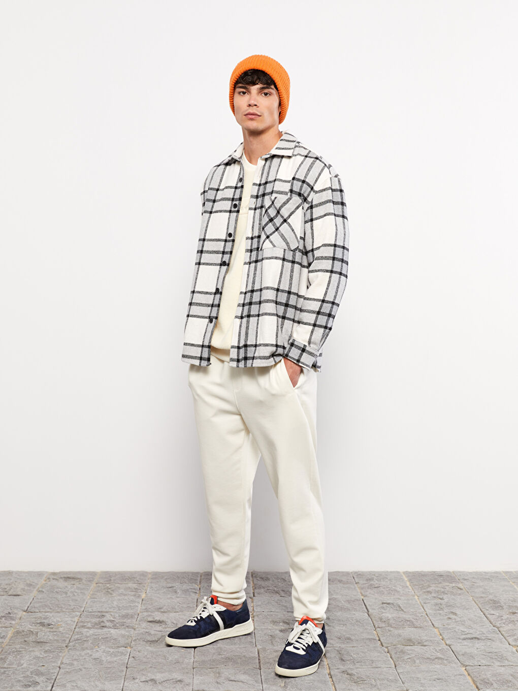 Relaxed Fit Long Sleeve Plaid Men's Flannel Shirt