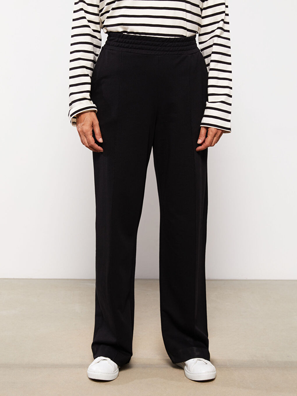LC Waikiki Elastic Waist Standard Fit Plain Cotton Women's Sweatpants -W25951Z8-CVL