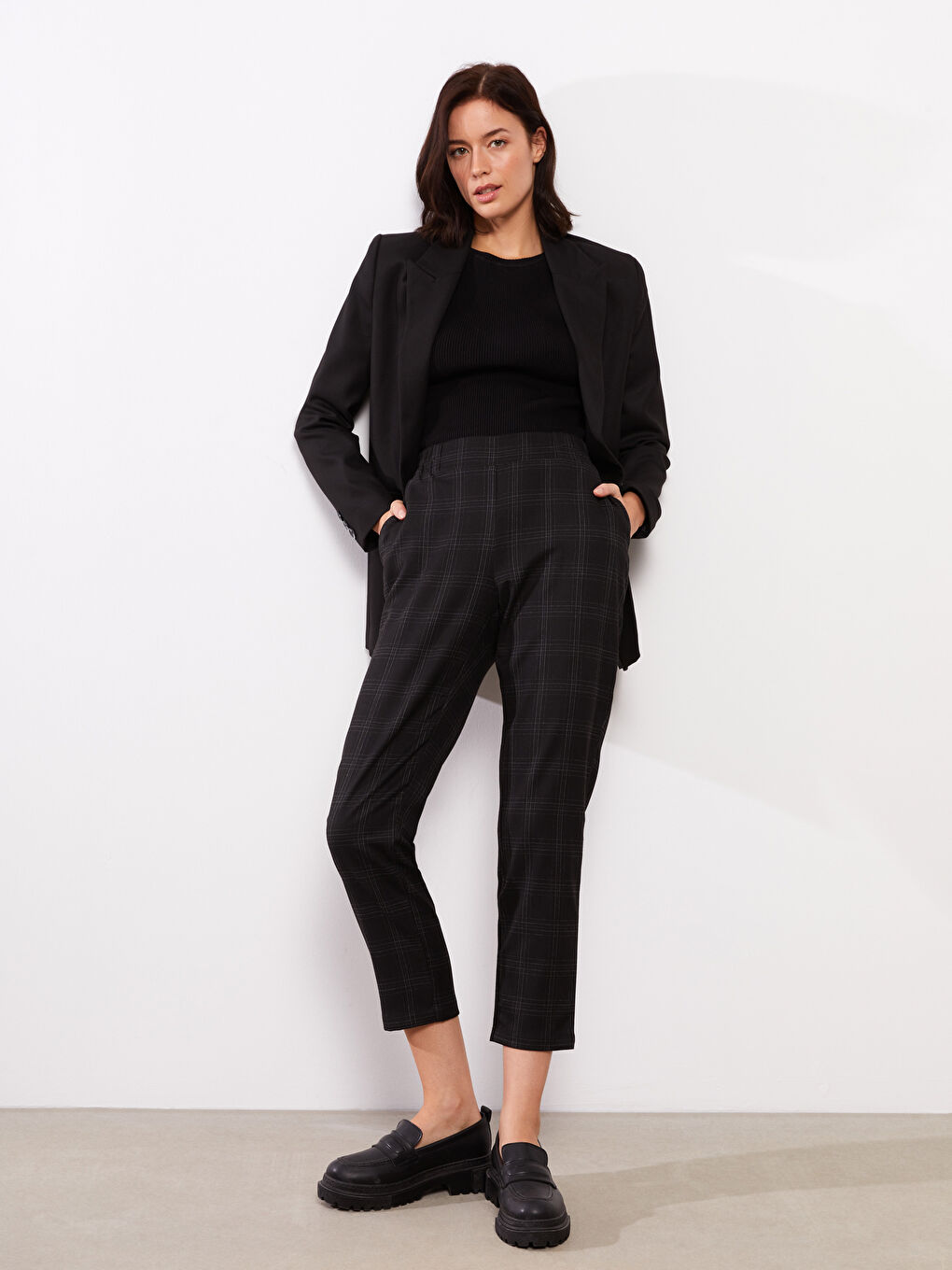 Carrot Fit Plaid Women's Trousers