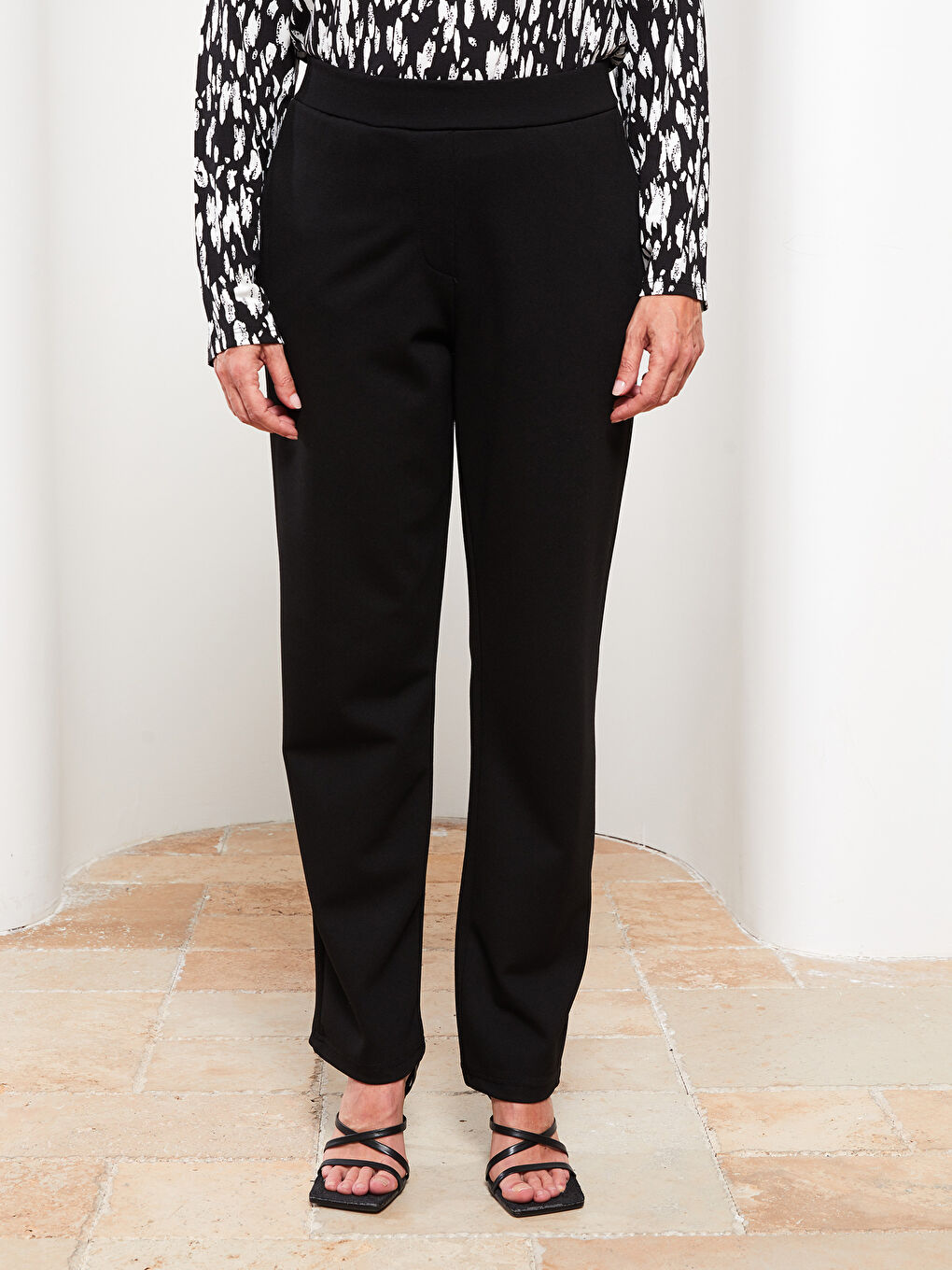 بنطلون سادة بقصة عادية للسيدات-3