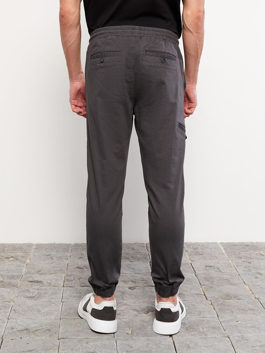 Schlank Geschnittene Twill Jogginghose für Herren-3