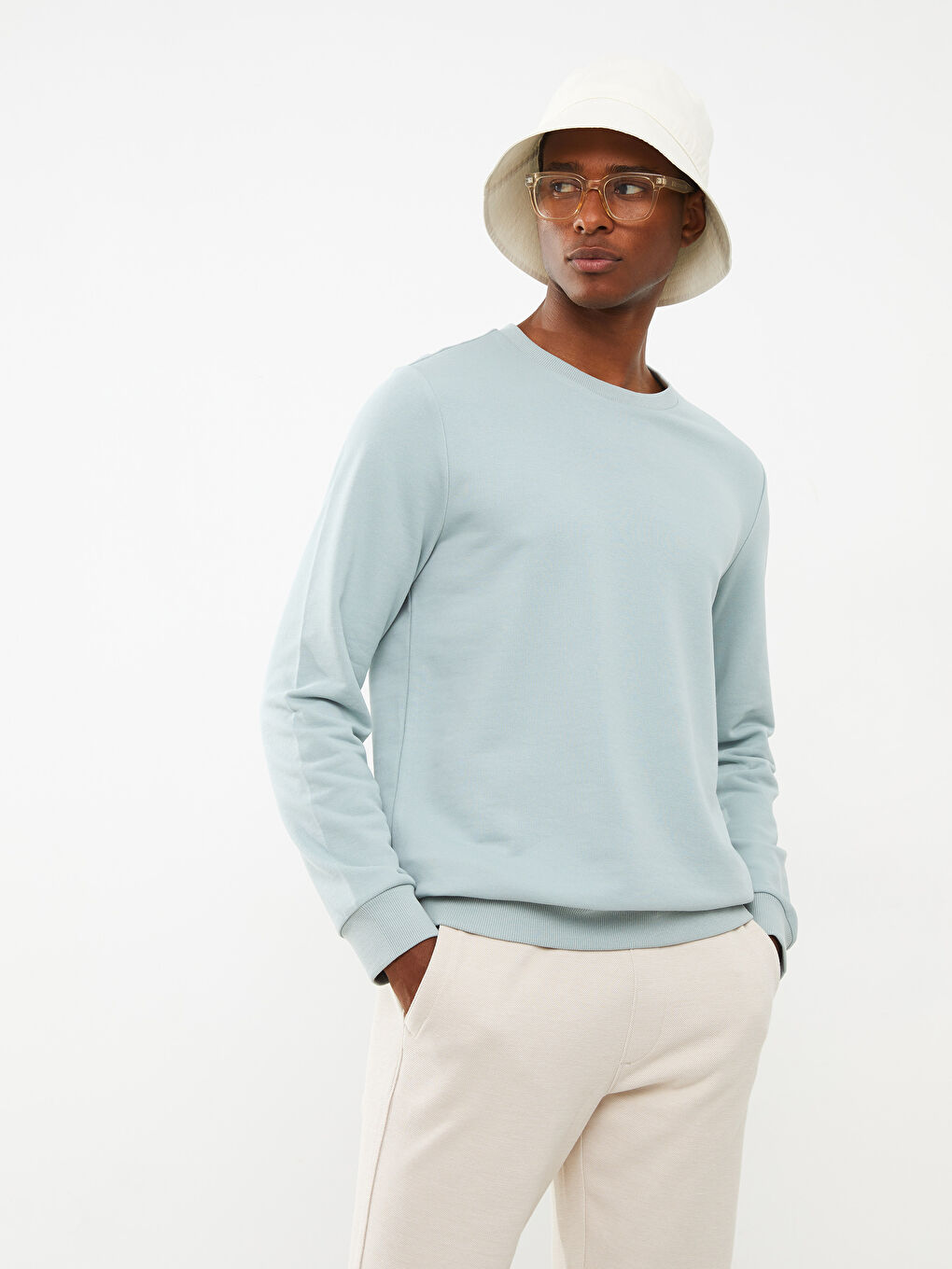 LCW Casual Pastel Mavi Bisiklet Yaka Uzun Kollu Erkek Sweatshirt