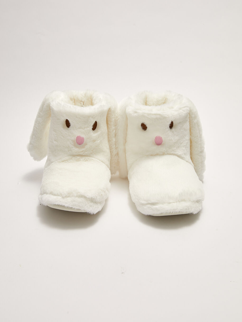 Ekru 3D Aplike Detaylı Pelüş Kadın Ev Botu-2