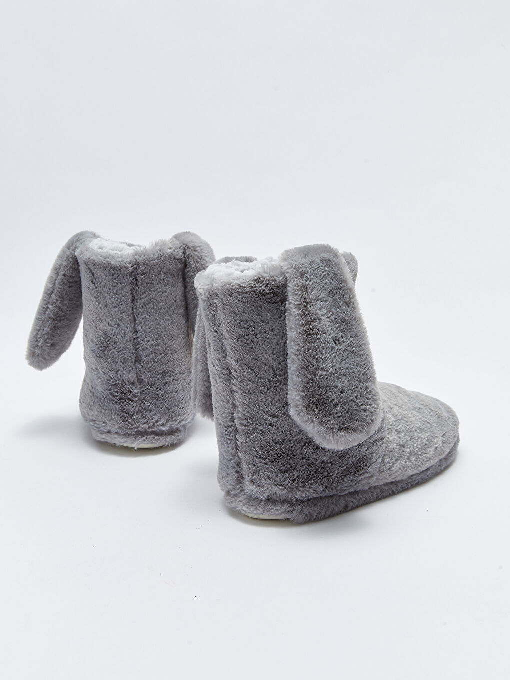 Gri 3D Aplike Detaylı Pelüş Kadın Ev Botu-4
