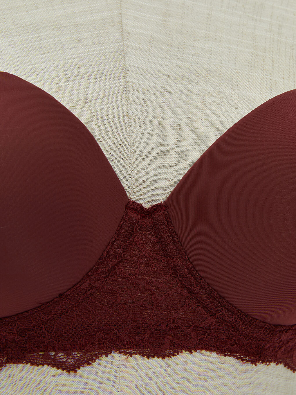 Bordo Balenli Yarım Dolgulu Düz Straplez Sütyen-2