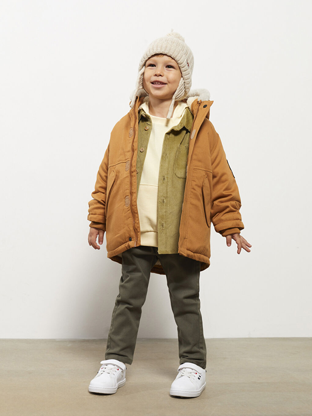 Kahverengi Kapüşonlu Uzun Kollu Basic Erkek Bebek Mont-1