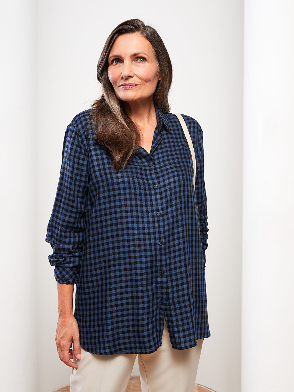 Әйелдерге арналған торлы ұзын жеңді саржа жейде-1