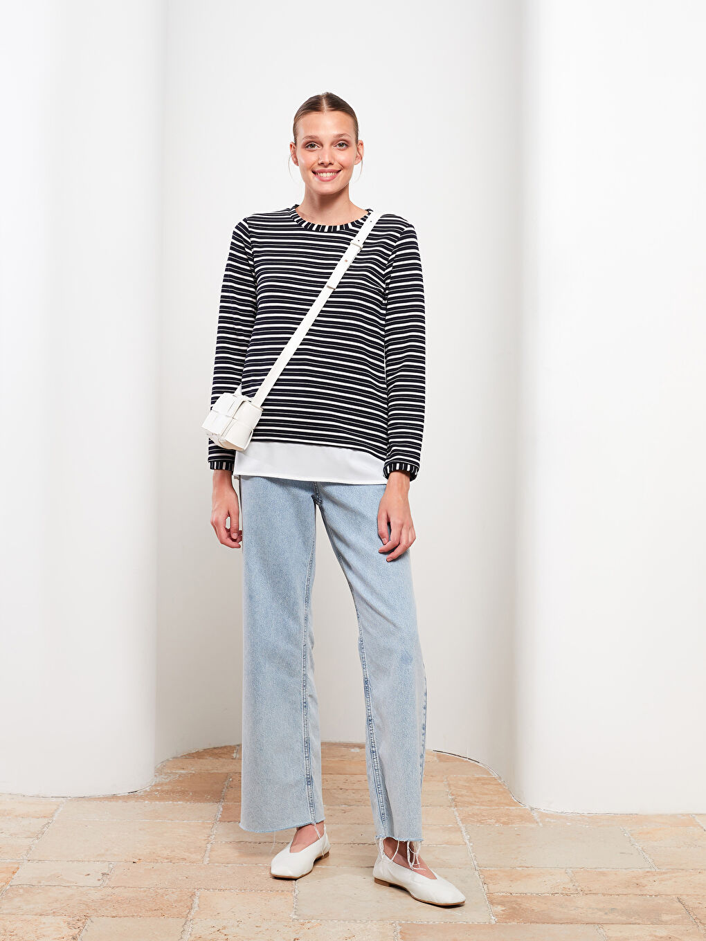 LCWAIKIKI Basic Crew Neck Striped Long Sleeve Women's Blouse -W26268Z8-E1J