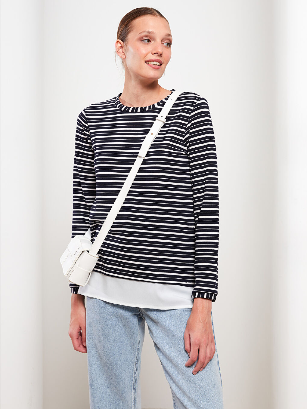 LCWAIKIKI Basic Crew Neck Striped Long Sleeve Women's Blouse -W26268Z8-E1J