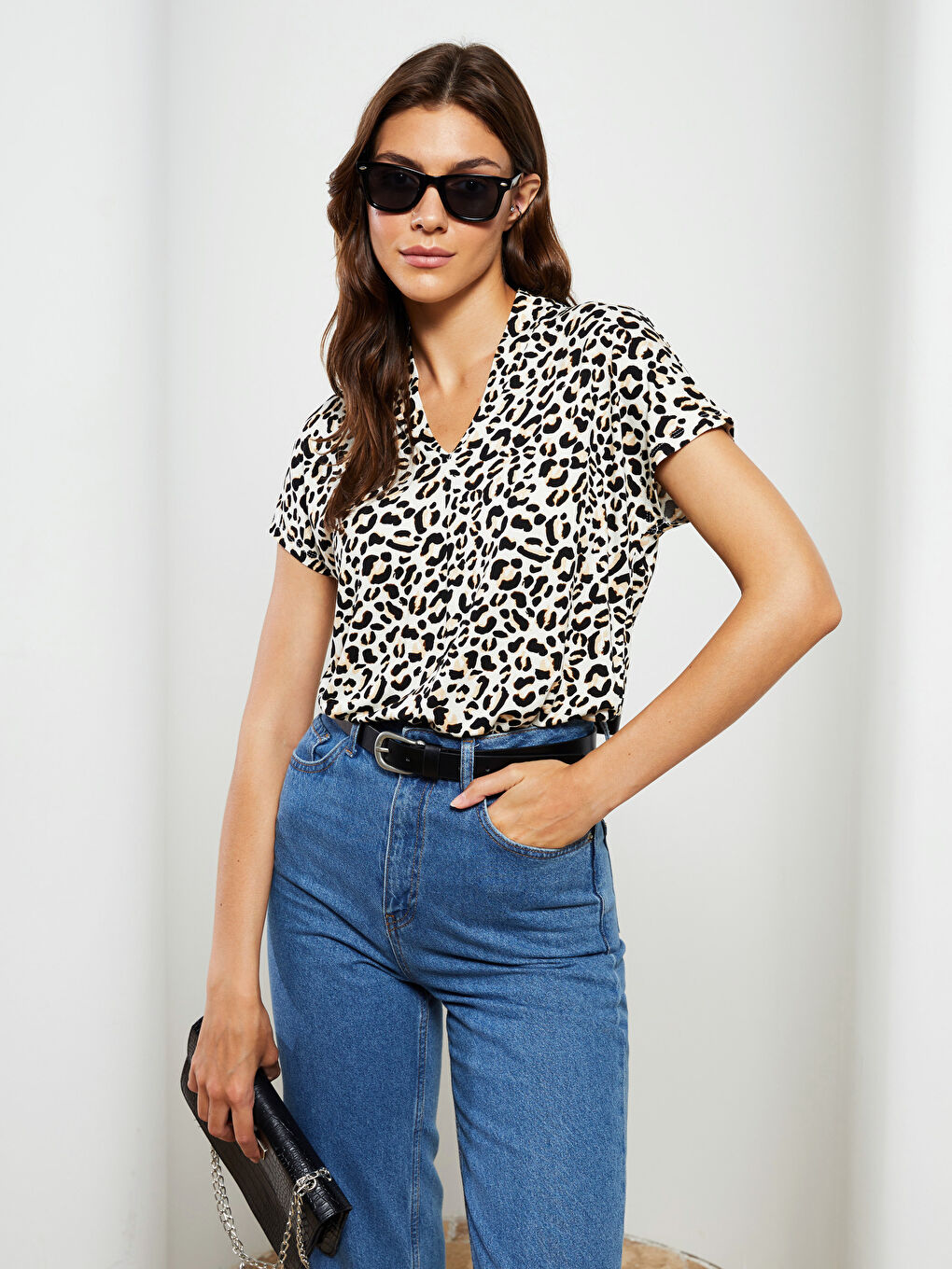 Karışık V Yaka Düz Kısa Kollu Kadın Bluz-2