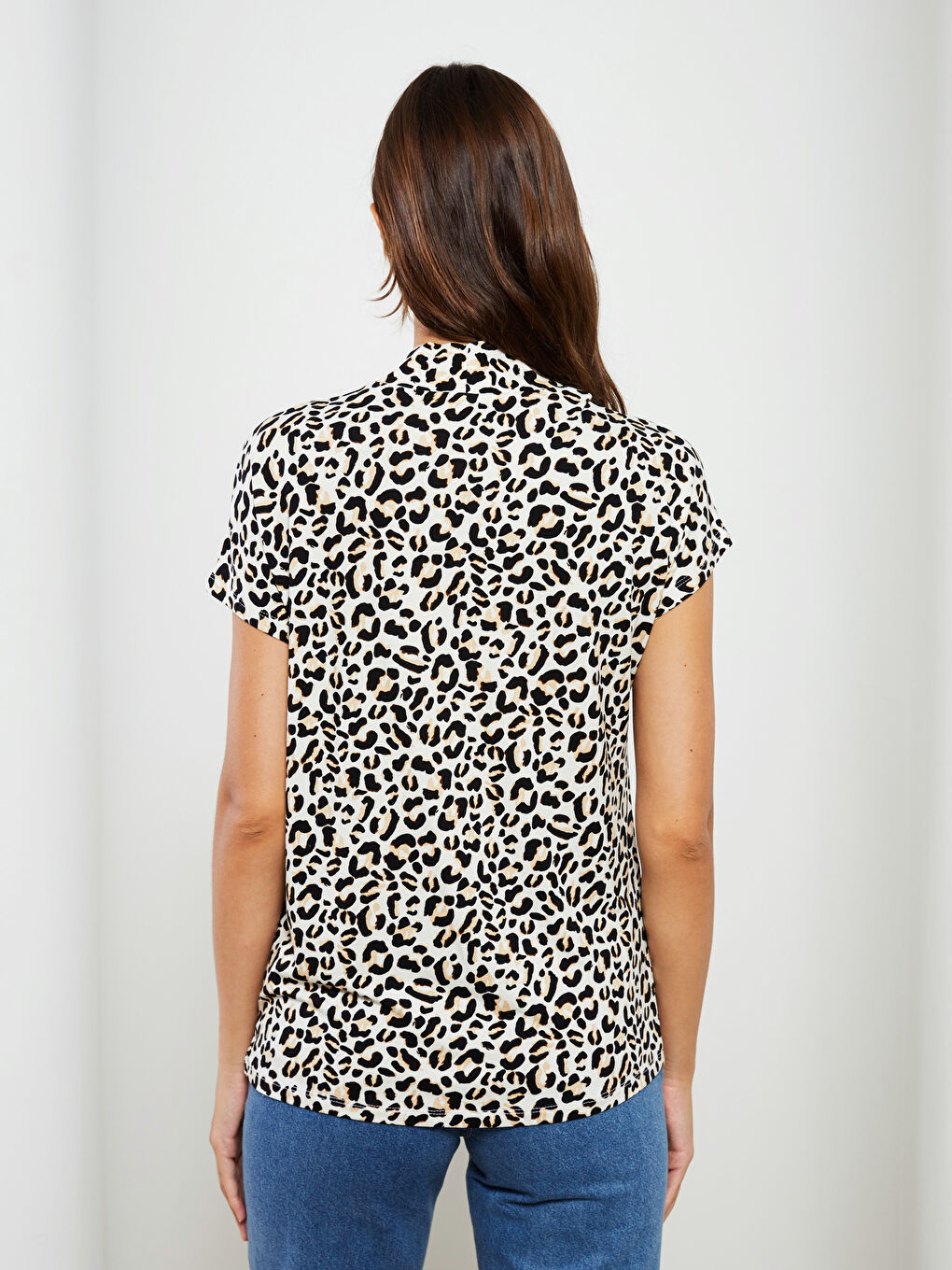 Karışık V Yaka Düz Kısa Kollu Kadın Bluz-4