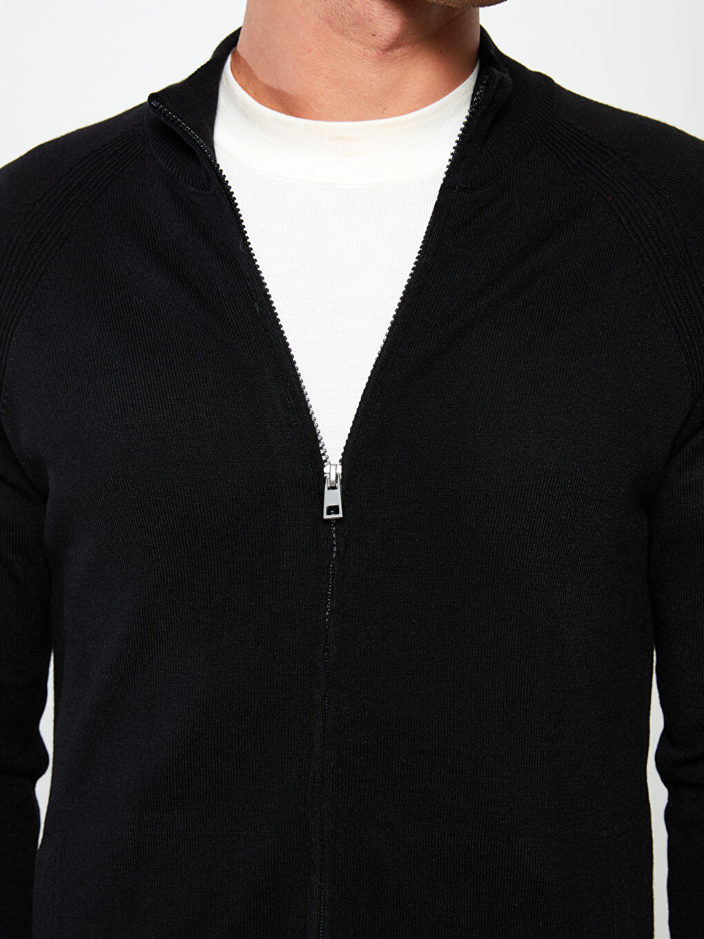 Siyah Standart Kalıp Dik Yaka Erkek Triko Hırka-3