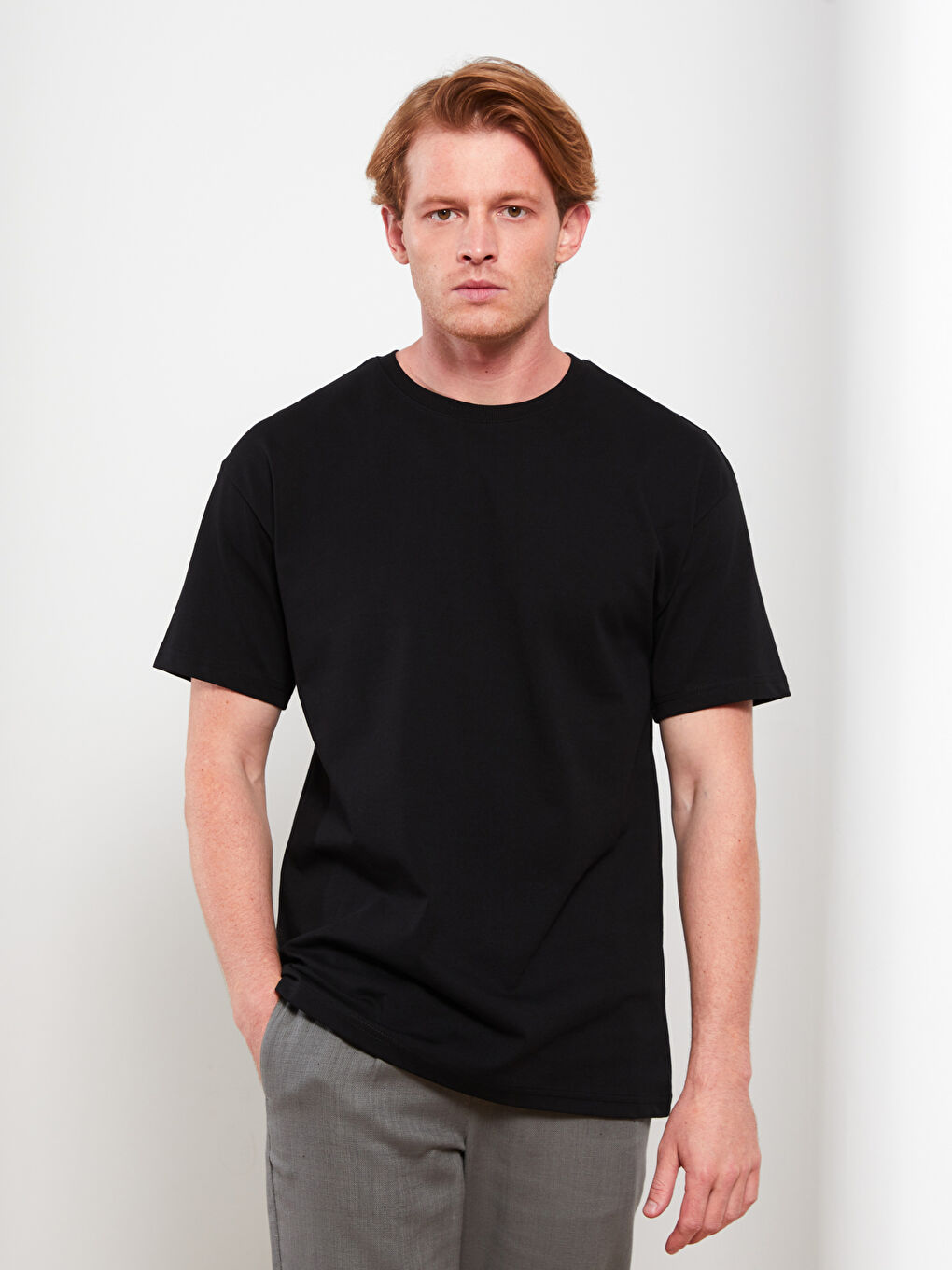 Siyah Oversize Bisiklet Yaka Kısa Kollu Penye Erkek Tişört