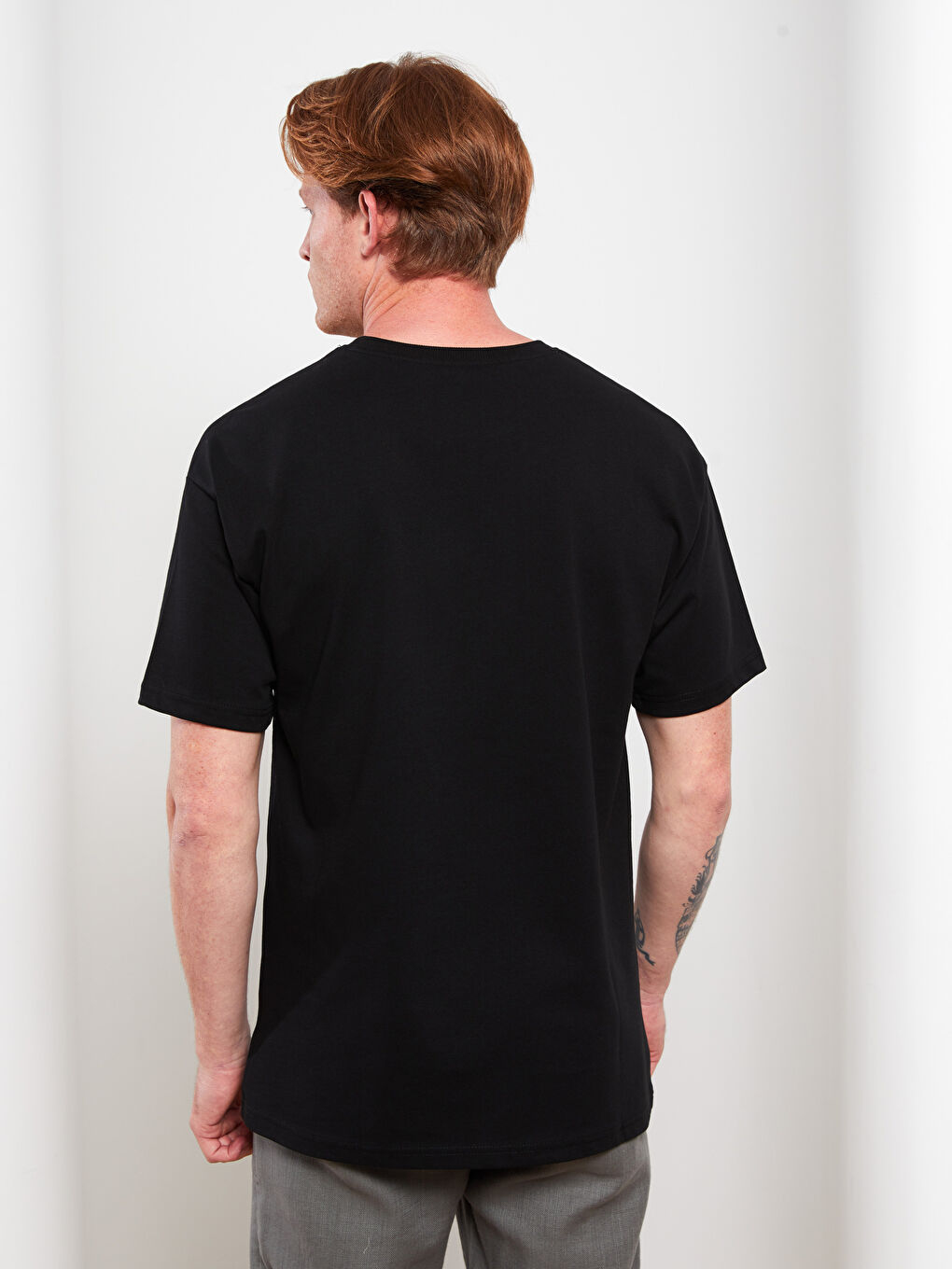 Siyah Oversize Bisiklet Yaka Kısa Kollu Penye Erkek Tişört-4