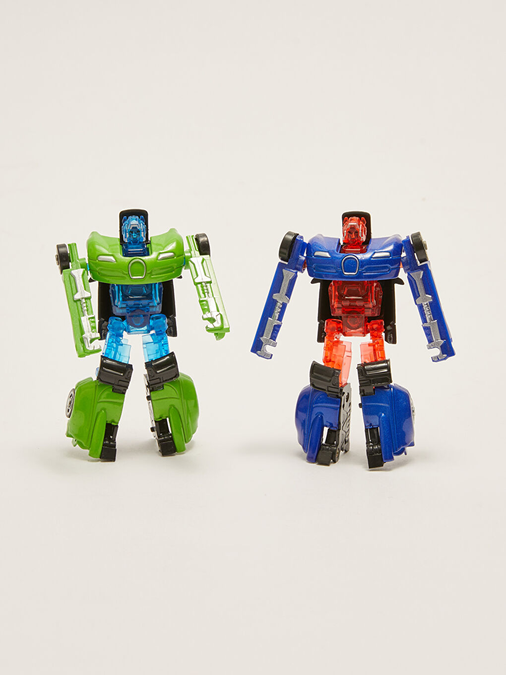 Arabaya Dönüşen Oyuncak Robot-3