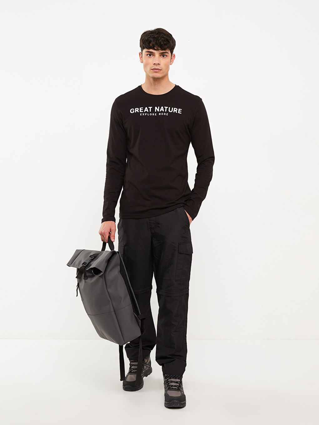 تيشيرت كم طويل مطبوع بياقة دائرية للرجال-2