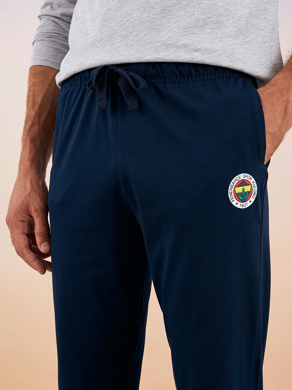 Gri Standart Kalıp Fenerbahçe Baskılı Erkek Taraftar Pijama Takımı-2