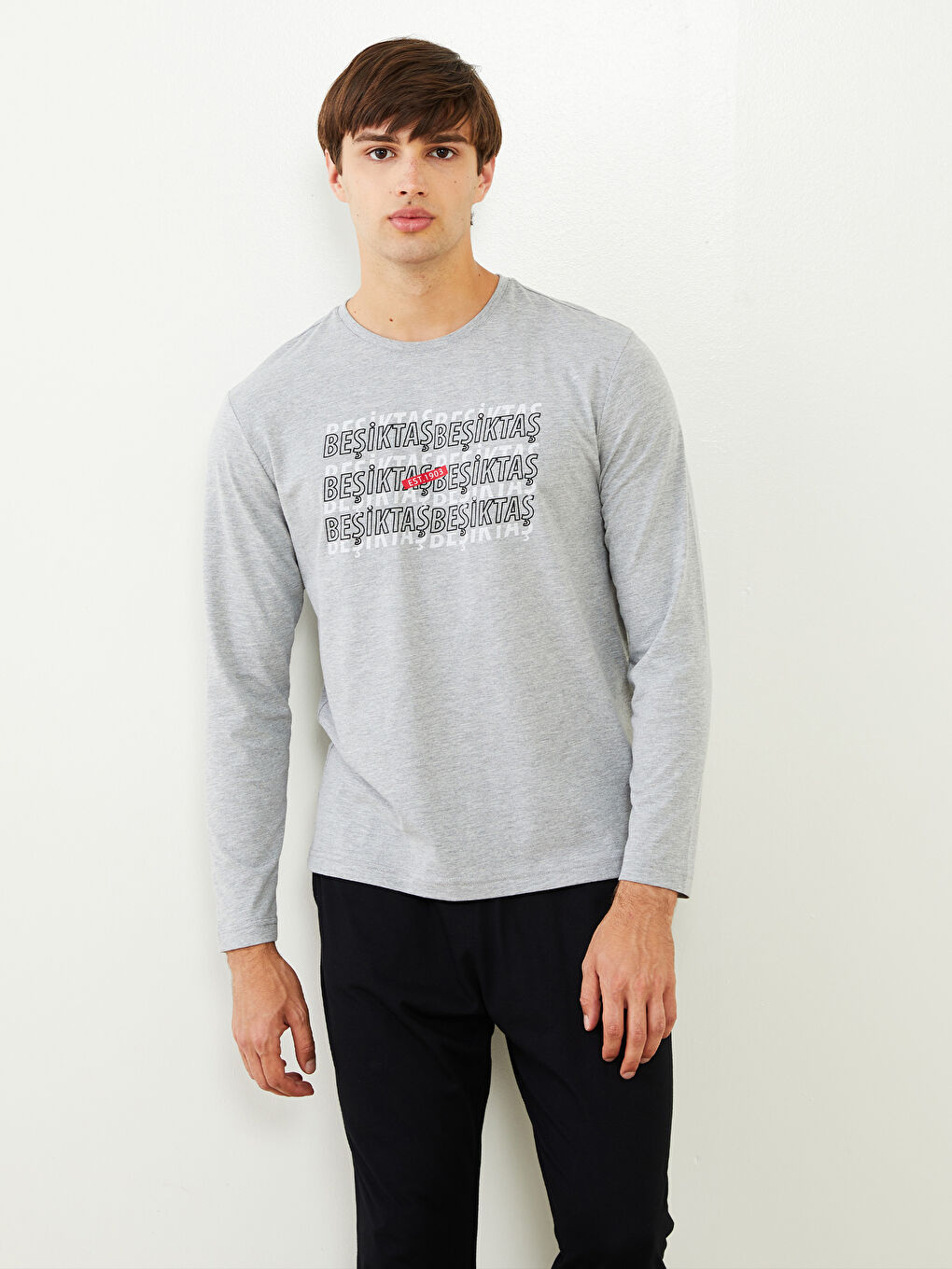 Gri Standart Kalıp Beşiktaş Baskılı Erkek Taraftar Pijama Takımı-1