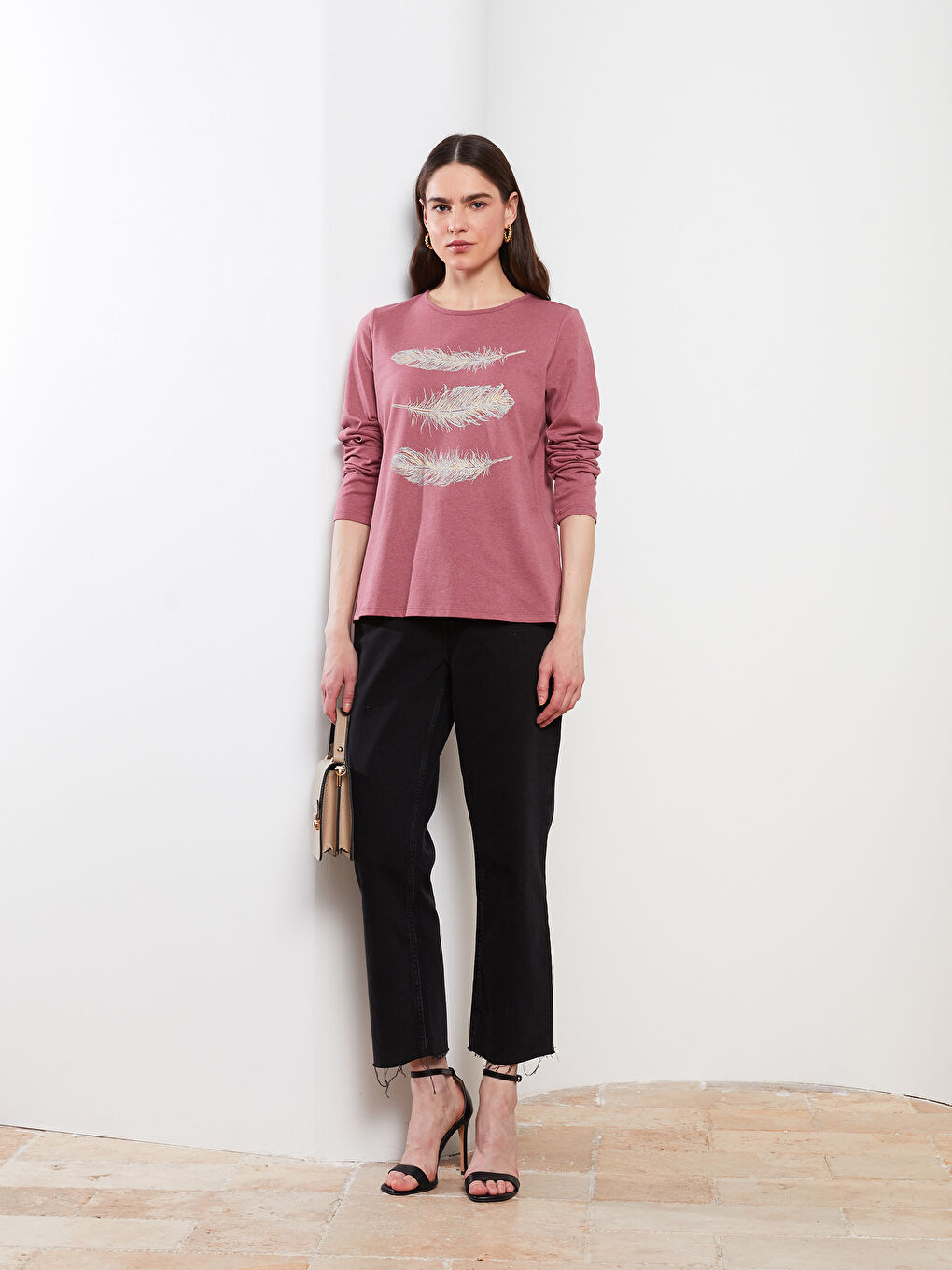 Pembe Bisiklet Yaka Desenli Uzun Kollu Kadın Tişört