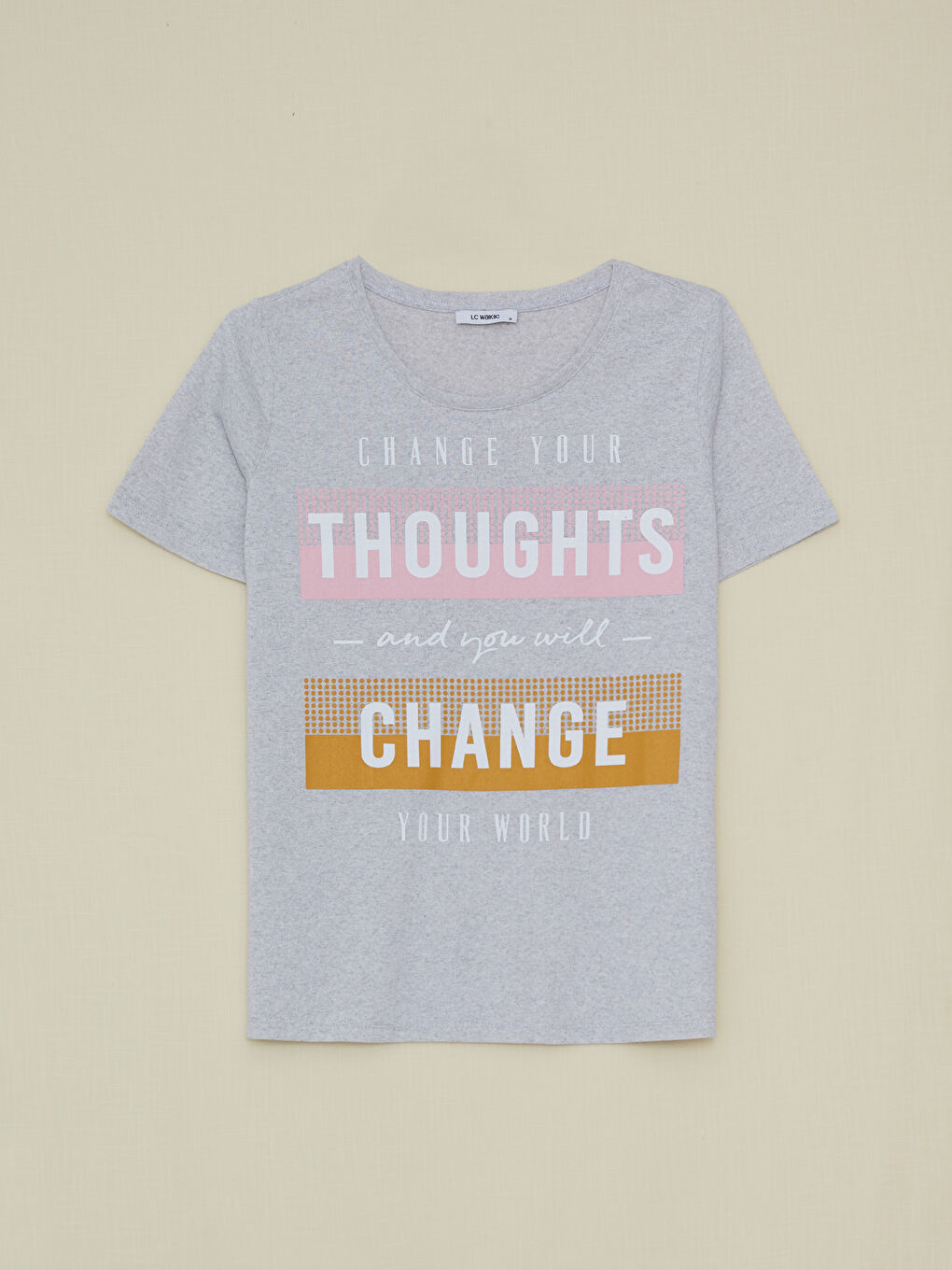 تيشيرت نسائي بأكمام قصيرة وياقة دائرية مطبوع-6