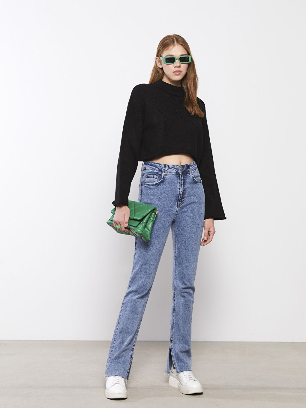 Siyah Yarım Balıkçı Yaka Kadın Triko Kazak-1