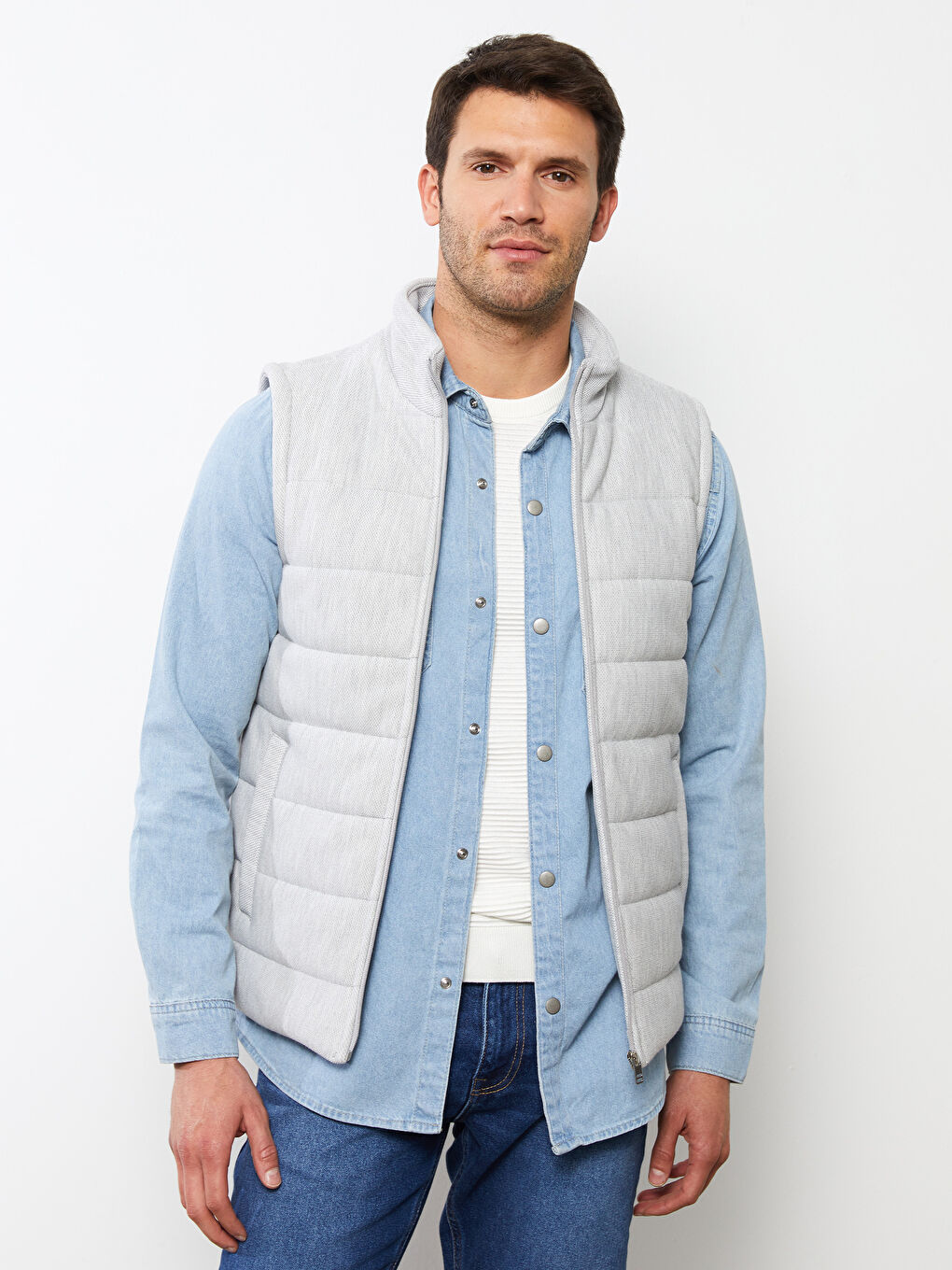 Gri Standart Kalıp Dik Yaka Erkek Yelek