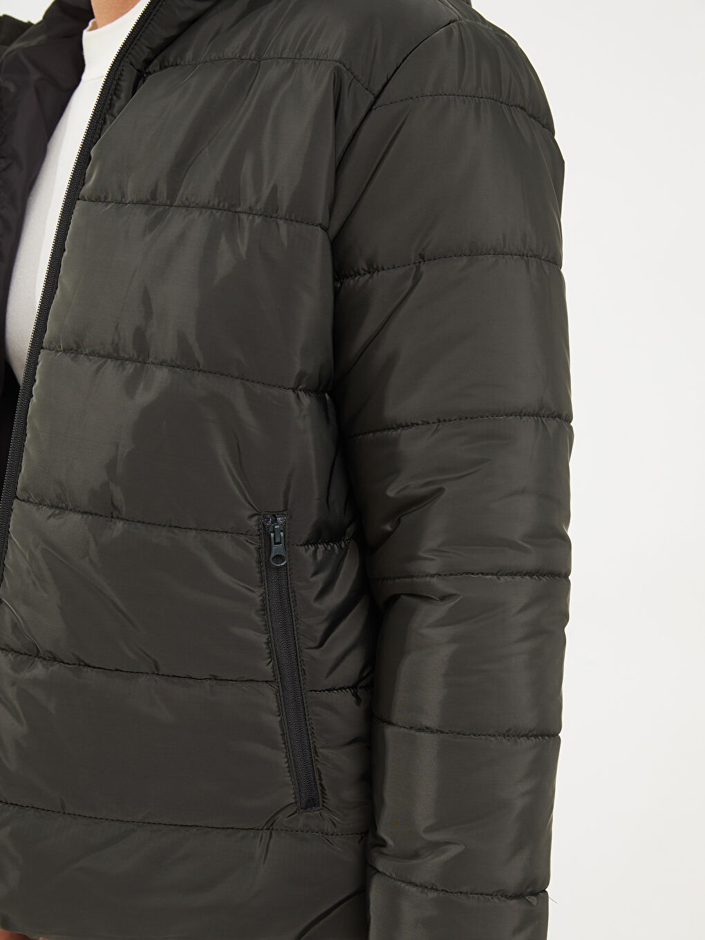 Haki Standart Kalıp Kapüşonlu Erkek Şişme Mont-3