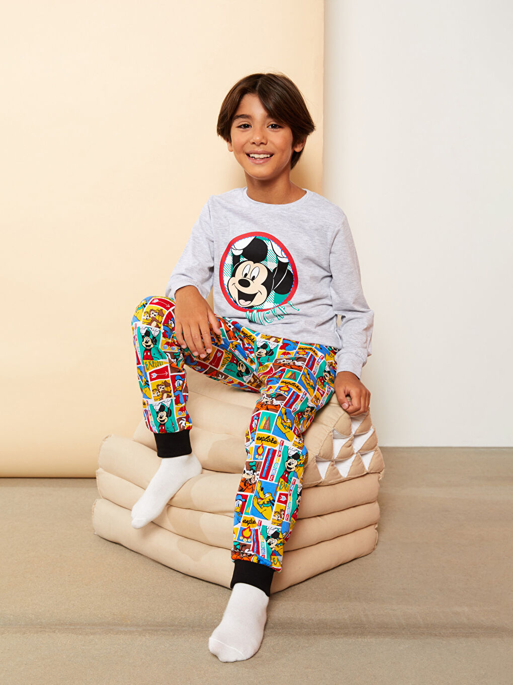 Set de pijama băieți cu mânecă lungă imprimat Mickey Mouse și guler rotund