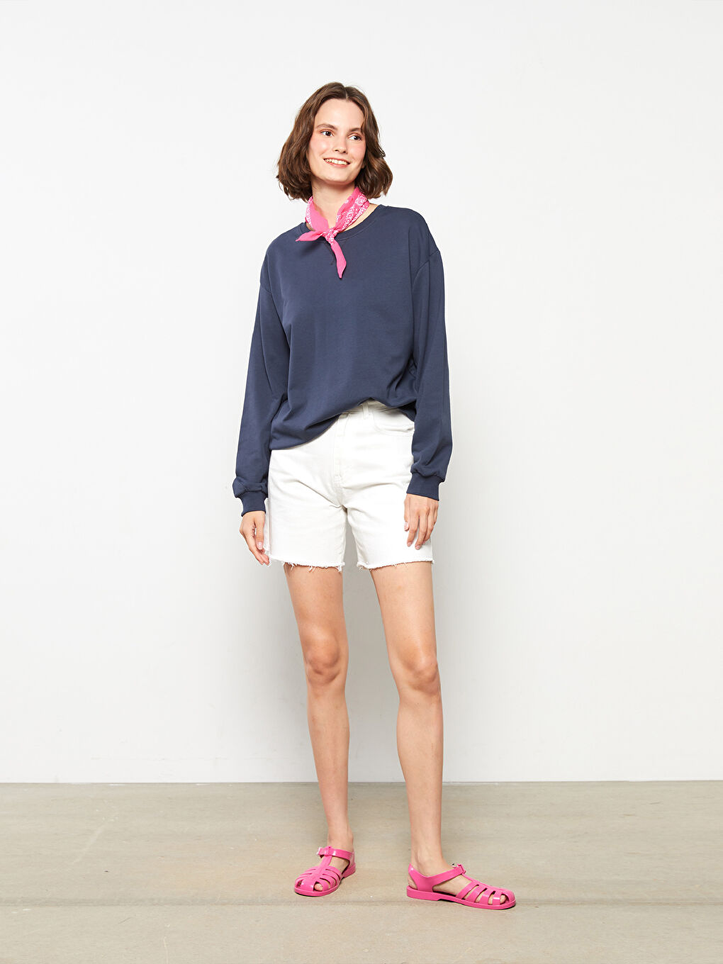 Crew Neck Plain Long Sleeve Women's Sweatshirt