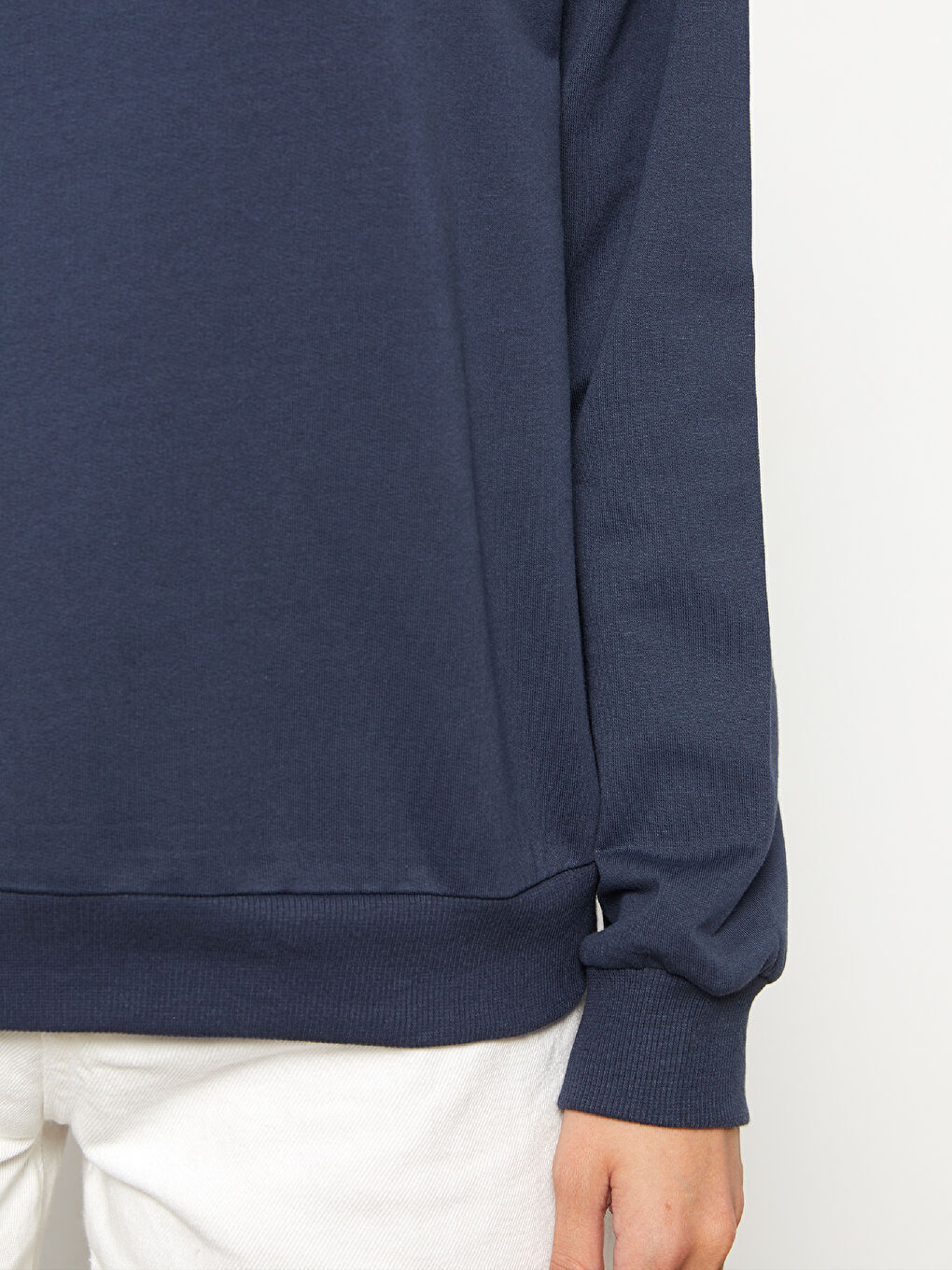 Crew Neck Plain Long Sleeve Women's Sweatshirt-3