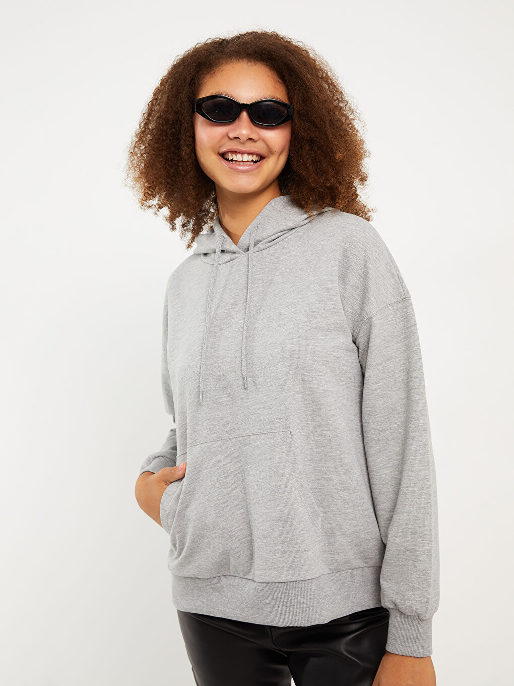 LCW Vision Kapuzensweatshirt Schlicht Langarm Für Damen -W26550Z8-EEZ