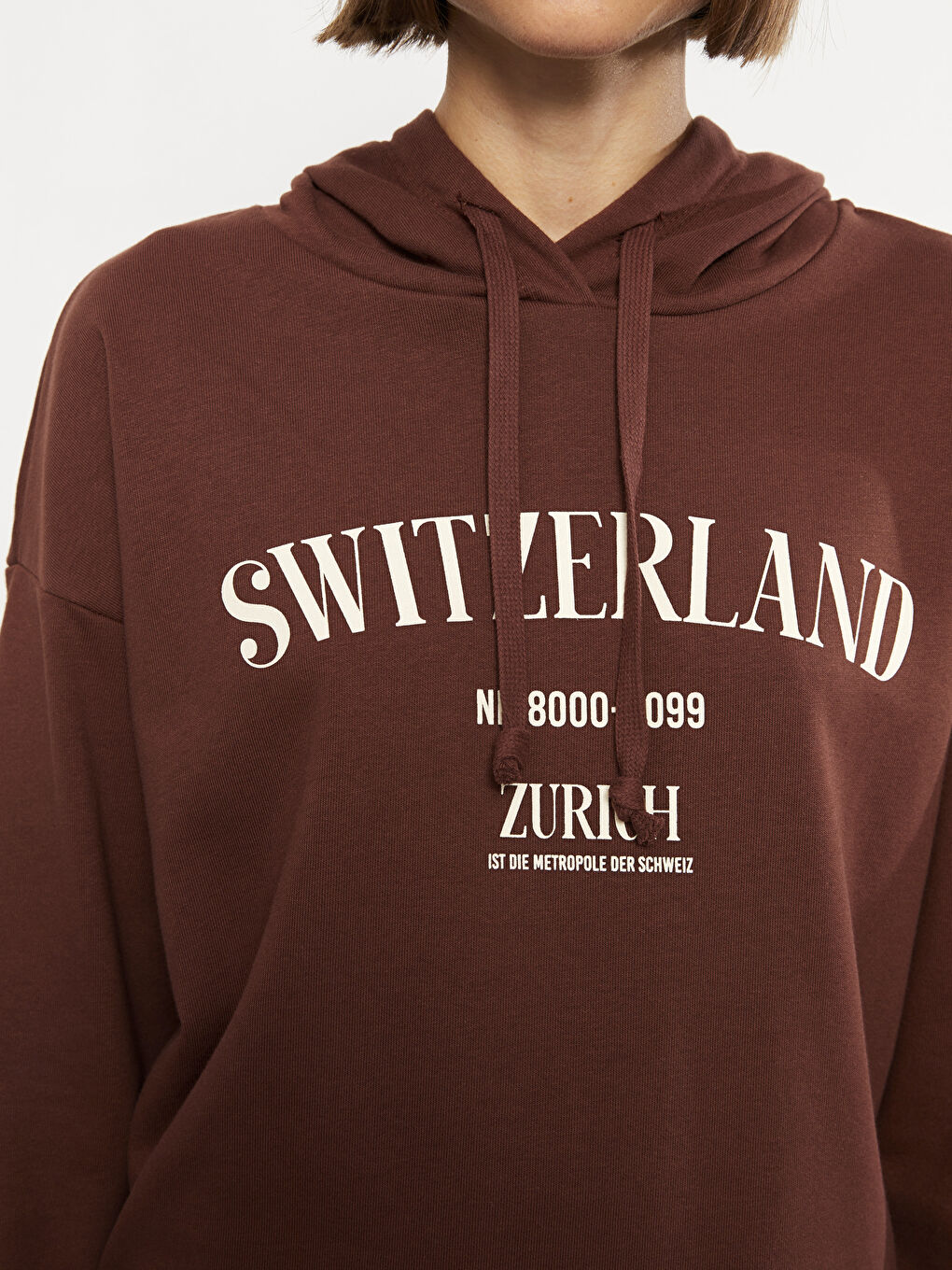 Kahverengi Kapüşonlu Baskılı Uzun Kollu Kadın Sweatshirt-3