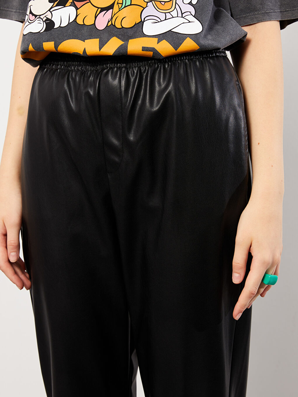 Elasticated Waist Faux Leather Women's Trousers-2