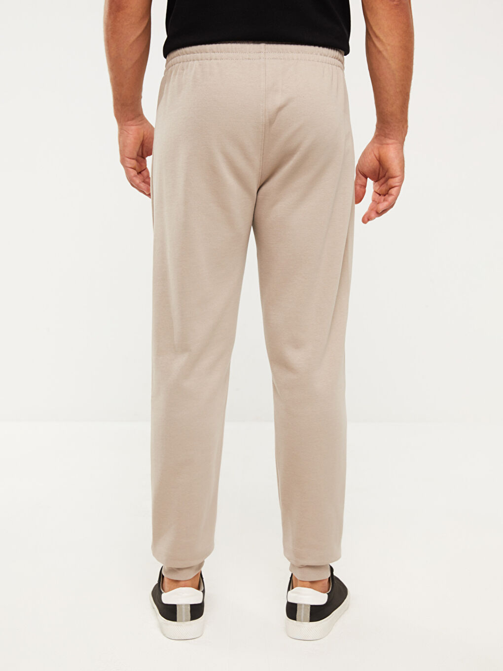 Relaxed Fit Men's Thick Jogger Sweatpants-4